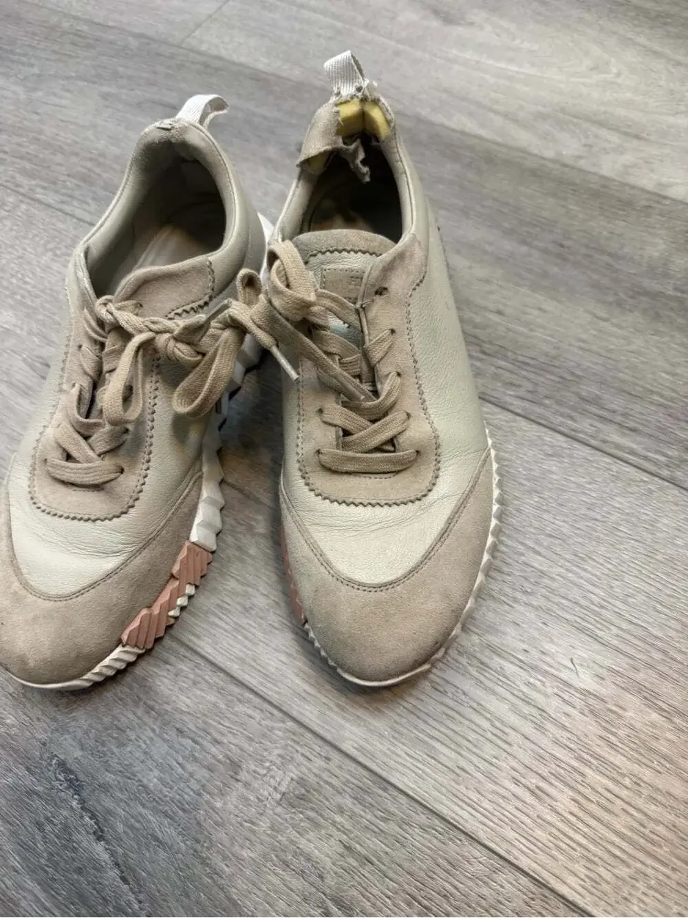 Hermes’ bouncing goatskin suede sneakers beige size 39